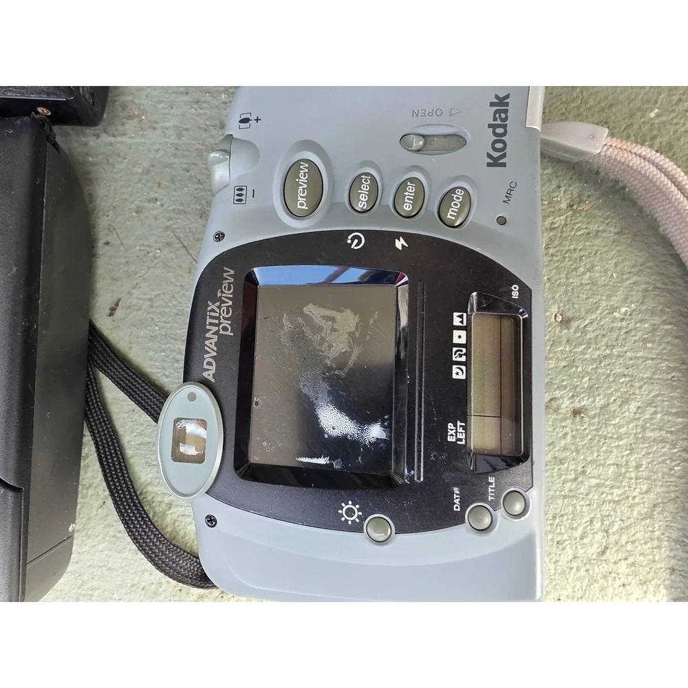 Vintage Camera Lot Canon T70 Fujifilm FinePix 3800 Kodak EasyShare Snappy Z2‎